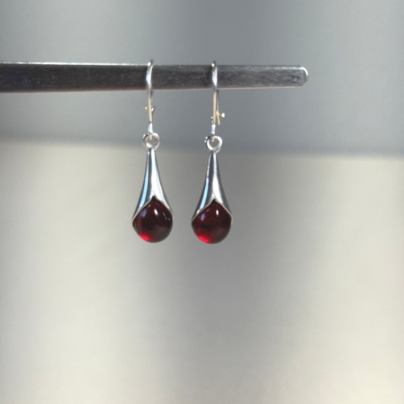 Unbranded Jewelry - Sterling Silver 925 Red Cherry Amber Teardrop Drop Earrings Leverback Dangle